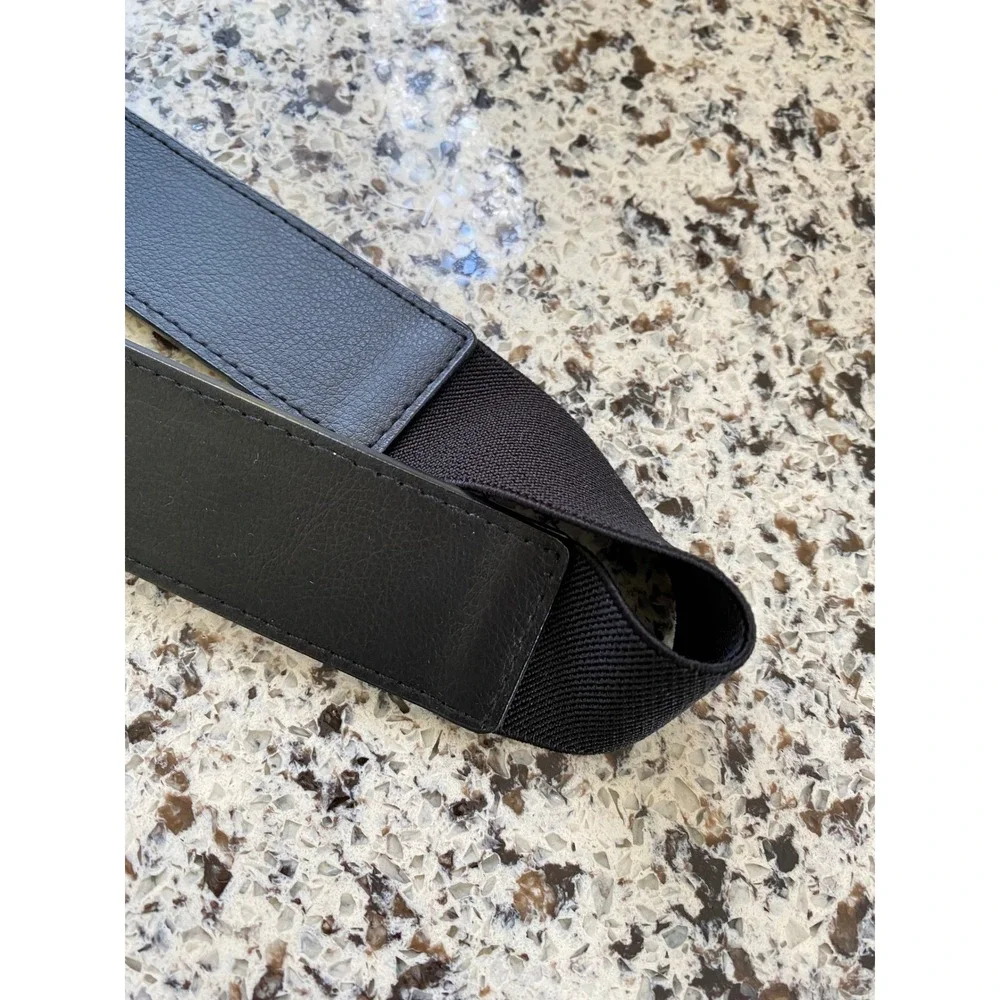 Chico's Statement Belt Size S Black Tortoiseshell Buckle Gold Hook Elastic Waist